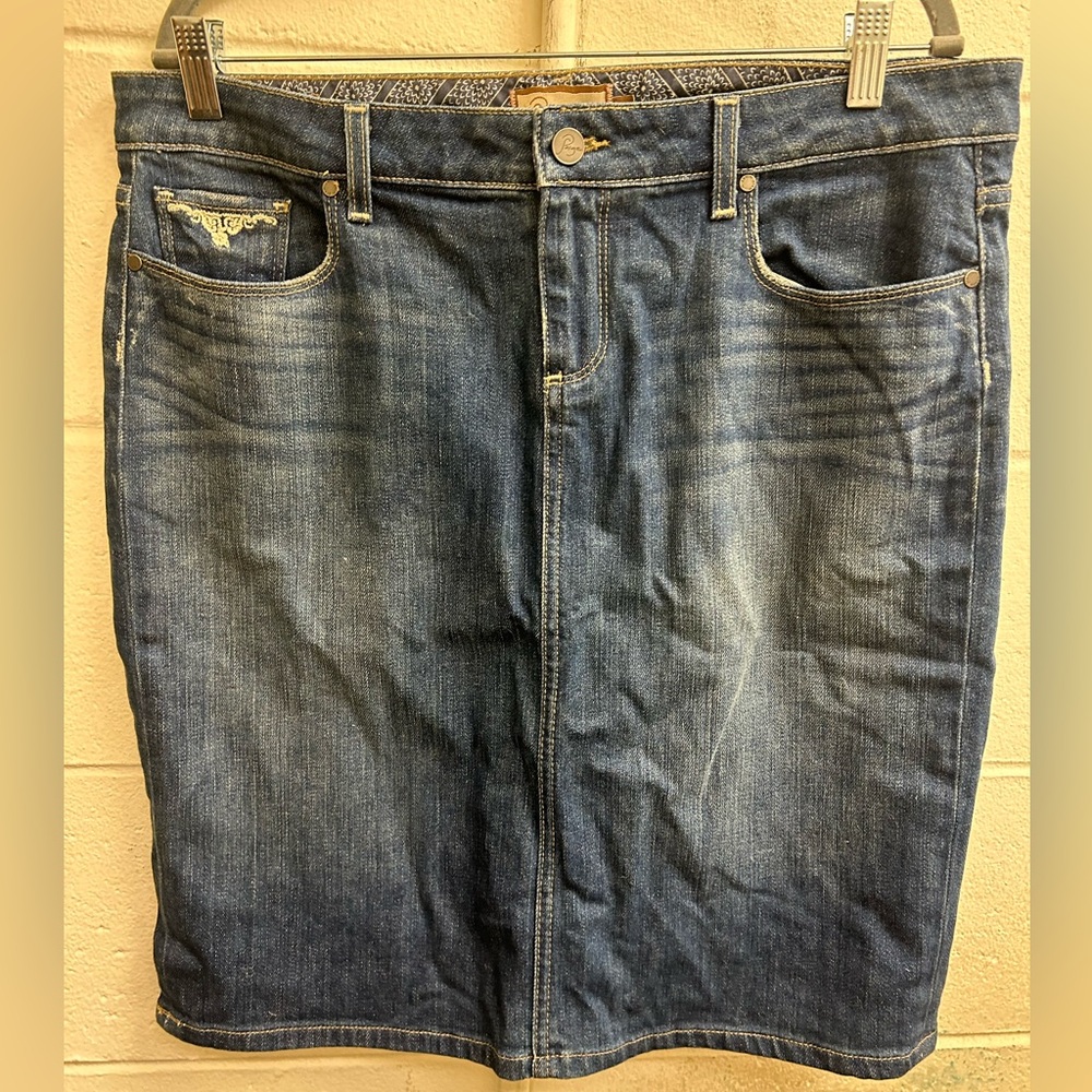 Woman’s Paige 32 midi blue jean skirt